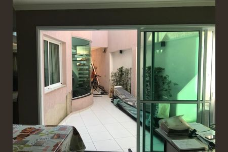 Casa à venda com 3 quartos, 267m² em Parque Sao Vicente, Santo André