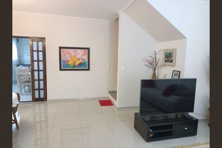 Casa à venda com 3 quartos, 181m² em Jardim Stella, Santo André