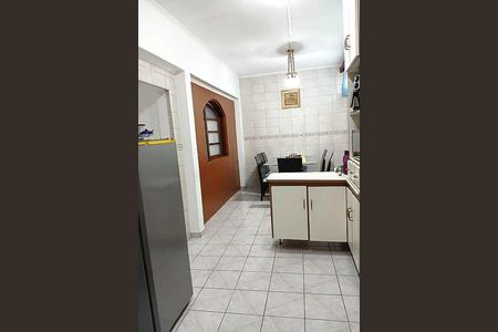 Casa à venda com 215m², 3 quartos e 2 vagas