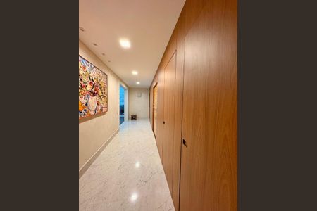 Apartamento à venda com 286m², 4 quartos e 4 vagasFoto 13