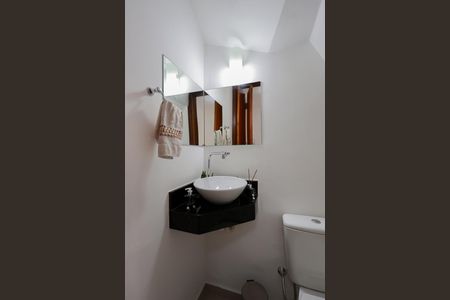 Casa de condomínio à venda com 65m², 2 quartos e 1 vagaLavabo