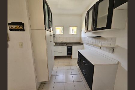 Casa de condomínio para alugar com 110m², 3 quartos e 2 vagasCozinha
