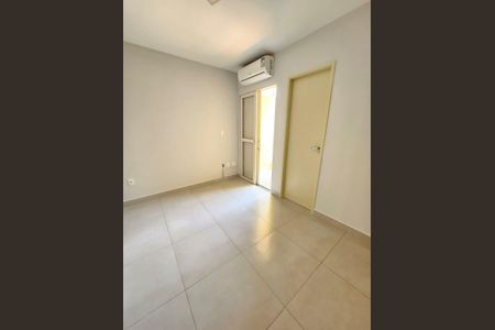 Casa de condomínio para alugar com 110m², 3 quartos e 2 vagasSuíte