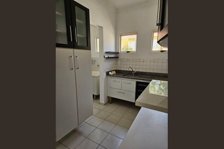 Casa de condomínio para alugar com 110m², 3 quartos e 2 vagasCozinha