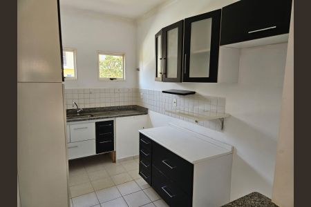 Casa de condomínio para alugar com 110m², 3 quartos e 2 vagasCozinha