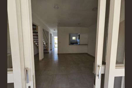 Casa de condomínio para alugar com 110m², 3 quartos e 2 vagasSala