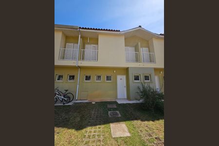 Casa de condomínio para alugar com 110m², 3 quartos e 2 vagasFachada