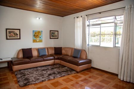 Foto 03 de casa à venda com 3 quartos, 150m² em Jardim Aeroporto, São Paulo