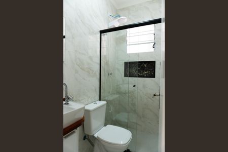 Casa para alugar com 130m², 3 quartos e 2 vagas Casa para alugar com 130m², 3 quartos e 2 vagasBanheiro Social 2