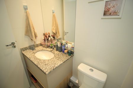 Apartamento à venda com 54m², 2 quartos e 1 vaga Apartamento à venda com 54m², 2 quartos e 1 vagaBanheiro Suíte