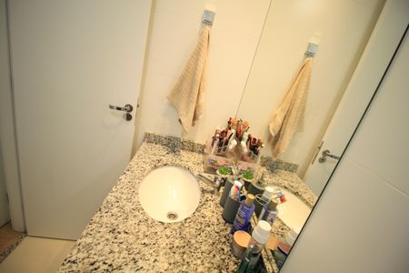 Apartamento à venda com 54m², 2 quartos e 1 vaga Apartamento à venda com 54m², 2 quartos e 1 vagaBanheiro Suíte