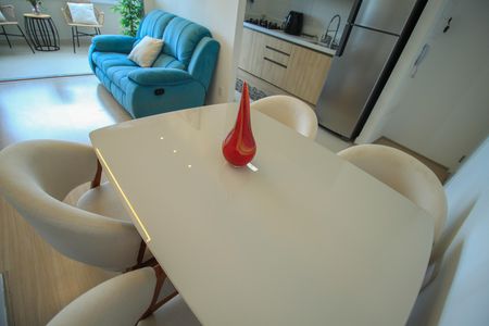 Apartamento à venda com 54m², 2 quartos e 1 vaga Apartamento à venda com 54m², 2 quartos e 1 vagaSala