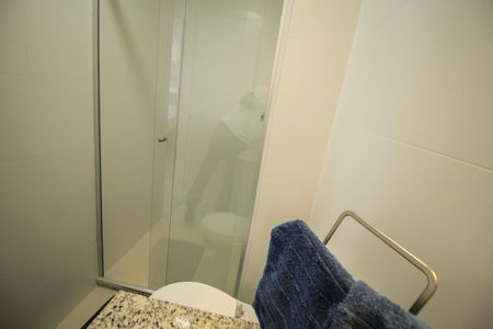 Apartamento à venda com 54m², 2 quartos e 1 vaga Apartamento à venda com 54m², 2 quartos e 1 vagaBanheiro