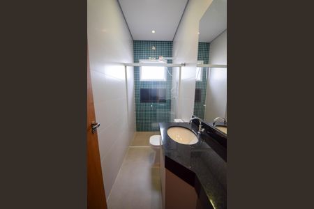 Casa de condomínio para alugar com 61m², 2 quartos e sem vaga Casa de condomínio para alugar com 61m², 2 quartos e sem vagaBanheiro