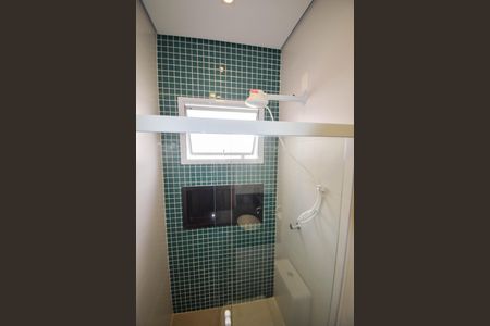 Banheiro de casa de condomínio para alugar com 2 quartos, 61m² em Vila Gomes Cardim, São Paulo