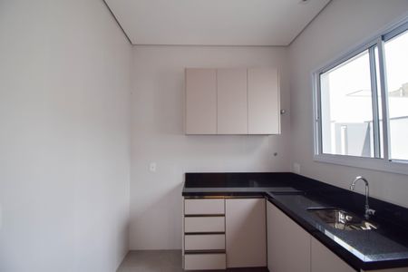 Cozinha de casa de condomínio para alugar com 2 quartos, 61m² em Vila Gomes Cardim, São Paulo