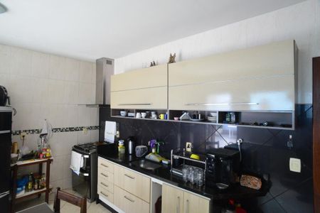 Casa de condomínio à venda com 480m², 4 quartos e 3 vagas Casa de condomínio à venda com 480m², 4 quartos e 3 vagasCozinha 1