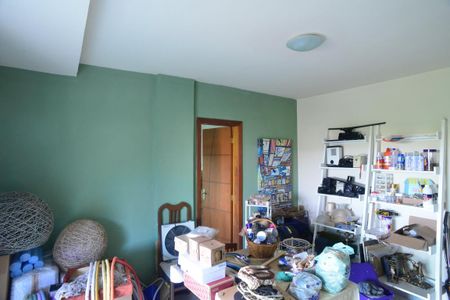 Casa de condomínio à venda com 480m², 4 quartos e 3 vagas Casa de condomínio à venda com 480m², 4 quartos e 3 vagasSuíte 2