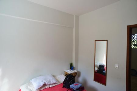 Casa de condomínio à venda com 480m², 4 quartos e 3 vagas Casa de condomínio à venda com 480m², 4 quartos e 3 vagasQuarto de Serviço