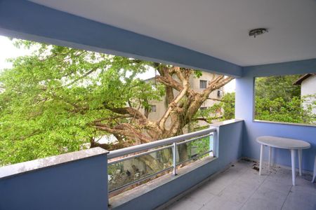 Casa de condomínio à venda com 480m², 4 quartos e 3 vagas Casa de condomínio à venda com 480m², 4 quartos e 3 vagasVaranda da Sala 2