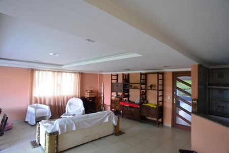 Casa de condomínio à venda com 480m², 4 quartos e 3 vagas Casa de condomínio à venda com 480m², 4 quartos e 3 vagasSala 2