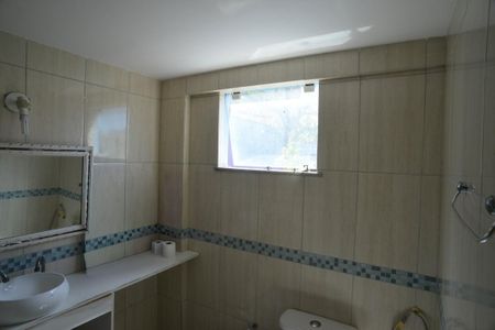 Casa de condomínio à venda com 480m², 4 quartos e 3 vagas Casa de condomínio à venda com 480m², 4 quartos e 3 vagasBanheiro da Suíte 2