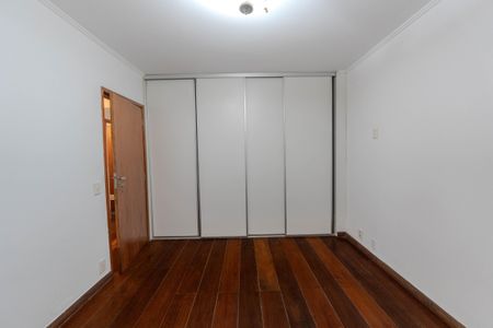 Apartamento à venda com 105m², 3 quartos e 1 vagaSuíte 