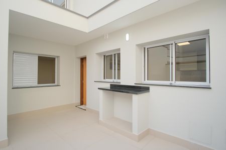 Casa de condomínio para alugar com 59m², 2 quartos e sem vagaQuintal