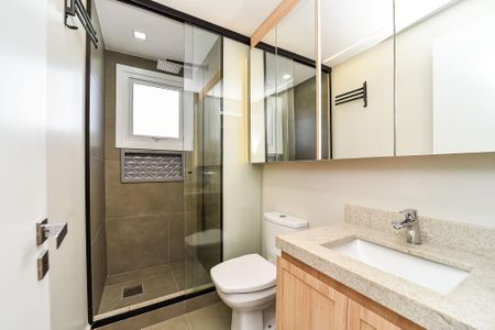 Apartamento à venda com 82m², 3 quartos e 2 vagas Apartamento à venda com 82m², 3 quartos e 2 vagasBanheiro da Suíte