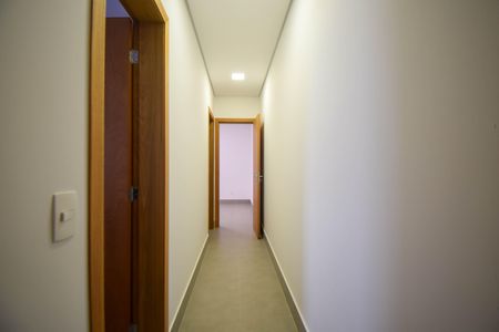 Casa de condomínio para alugar com 60m², 2 quartos e sem vaga Casa de condomínio para alugar com 60m², 2 quartos e sem vagaCorredor