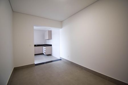 Sala de casa de condomínio para alugar com 2 quartos, 60m² em Vila Gomes Cardim, São Paulo