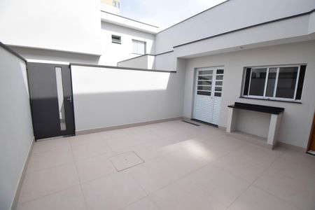 Casa de condomínio para alugar com 60m², 2 quartos e sem vaga Casa de condomínio para alugar com 60m², 2 quartos e sem vagaQuintal