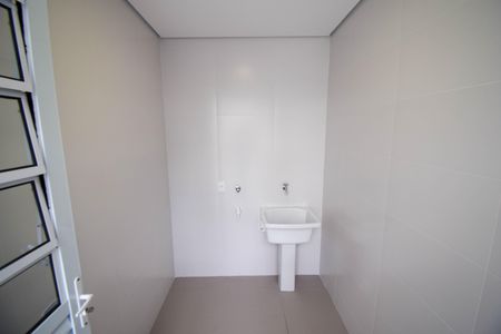 Casa de condomínio para alugar com 60m², 2 quartos e sem vaga Casa de condomínio para alugar com 60m², 2 quartos e sem vagaÁrea de Serviço
