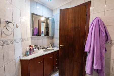 Apartamento à venda com 180m², 4 quartos e 2 vagas Apartamento à venda com 180m², 4 quartos e 2 vagasBanheiro