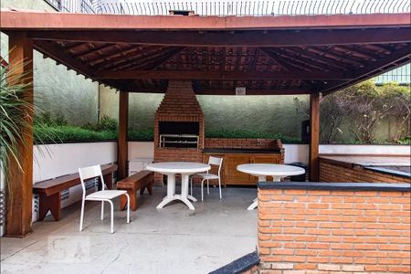 Apartamento à venda com 180m², 4 quartos e 2 vagas Apartamento à venda com 180m², 4 quartos e 2 vagasChurrasqueira