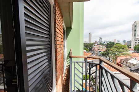 Apartamento à venda com 180m², 4 quartos e 2 vagas Apartamento à venda com 180m², 4 quartos e 2 vagasVaranda da suíte 2
