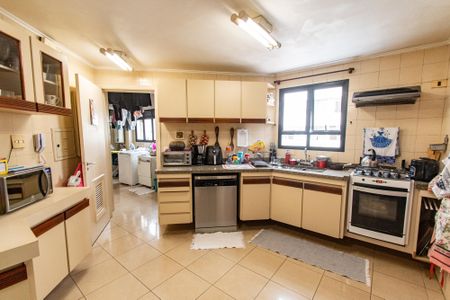 Apartamento à venda com 180m², 4 quartos e 2 vagas Apartamento à venda com 180m², 4 quartos e 2 vagasCozinha