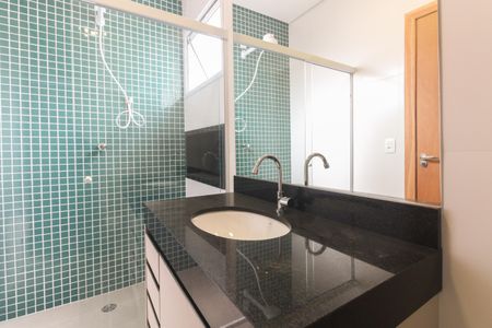 Casa de condomínio para alugar com 74m², 2 quartos e sem vaga Casa de condomínio para alugar com 74m², 2 quartos e sem vagaBanheiro