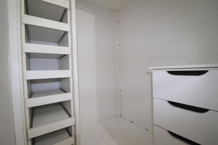 Casa à venda com 152m², 4 quartos e 2 vagasCloset Suíte 
