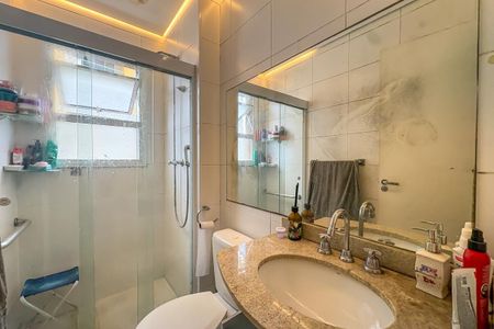 Apartamento à venda com 74m², 2 quartos e 1 vaga Apartamento à venda com 74m², 2 quartos e 1 vagaBanheiro da Suíte