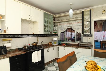 Casa à venda com 300m², 4 quartos e 3 vagasCozinha