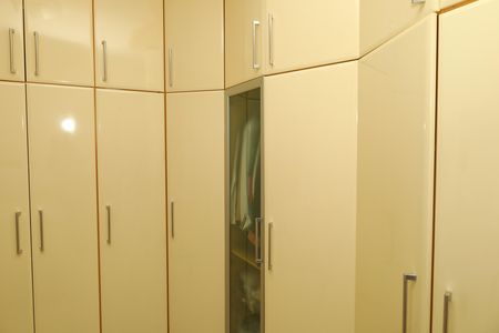 Casa à venda com 300m², 4 quartos e 3 vagasSuíte