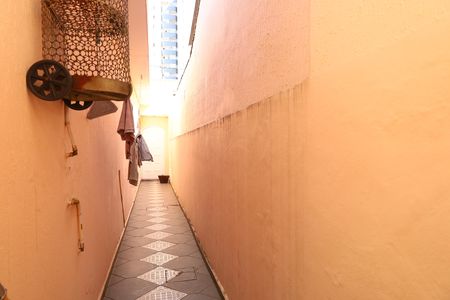 Casa à venda com 300m², 4 quartos e 3 vagasCorredor Externo