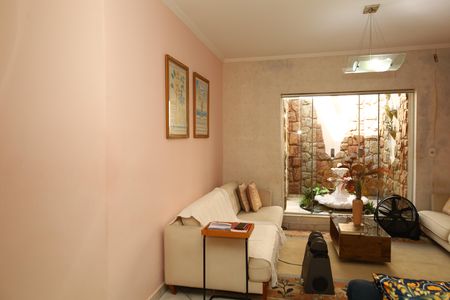 Casa à venda com 300m², 4 quartos e 3 vagasSala