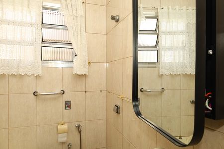 Casa à venda com 300m², 4 quartos e 3 vagasBanheiro da Suíte