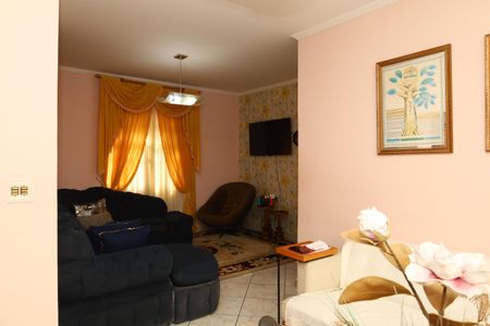 Sala de casa para alugar com 4 quartos, 300m² em Vila Giordano, São Paulo