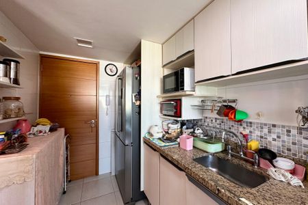Apartamento à venda com 184m², 3 quartos e 2 vagas Apartamento à venda com 184m², 3 quartos e 2 vagasCozinha