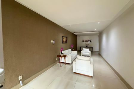 Apartamento à venda com 184m², 3 quartos e 2 vagas Apartamento à venda com 184m², 3 quartos e 2 vagasPortaria