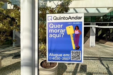 Apartamento à venda com 184m², 3 quartos e 2 vagas Apartamento à venda com 184m², 3 quartos e 2 vagasPlaquinha