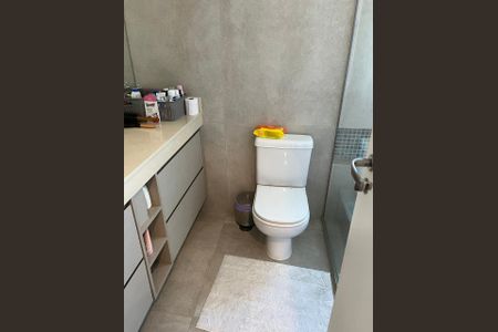 Apartamento à venda com 180m², 3 quartos e 3 vagasBanheiro da Suíte 2